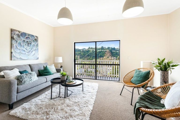 Photo of property in 37 Mcdougall Grove, Haywards, Lower Hutt, 5018