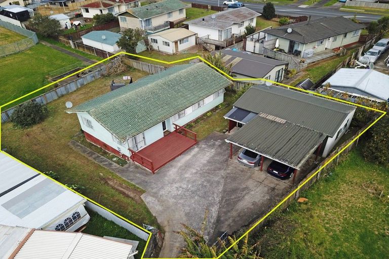 Photo of property in 24 Vetori Place, Clover Park, Auckland, 2023