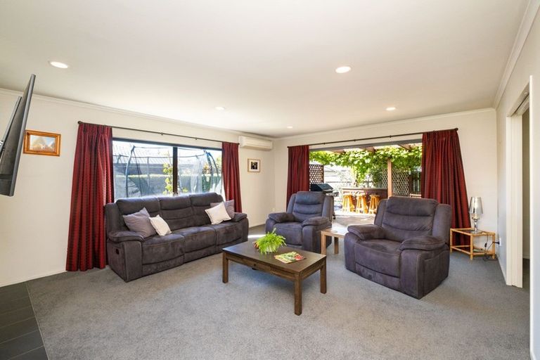 Photo of property in 11 Legorne Lane, Havelock North, 4130