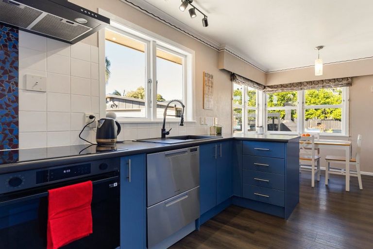 Photo of property in 70 Mears Road, St Andrews, Hamilton, 3200