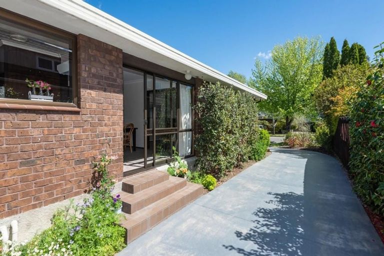 Photo of property in 1/18 Rembrandt Place, Burnside, Christchurch, 8053