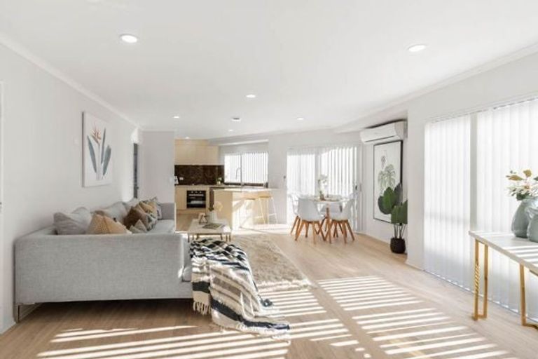 Photo of property in 3/8 Saints Court, Manurewa, Auckland, 2102