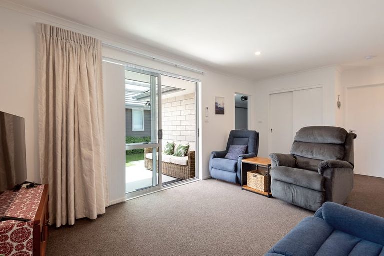 Photo of property in 4 Lance Way, Papamoa, 3118