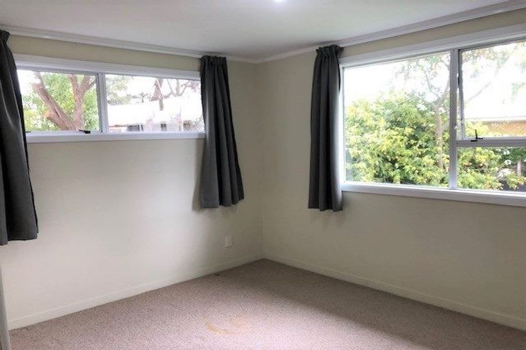 Photo of property in 5 Larch Grove, Paraparaumu, 5032