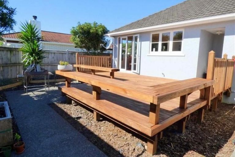 Photo of property in 1/9 Tarahua Road, Vogeltown, New Plymouth, 4310