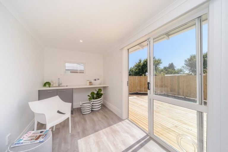 Photo of property in 19 Chelwood Street, Takaro, Palmerston North, 4412