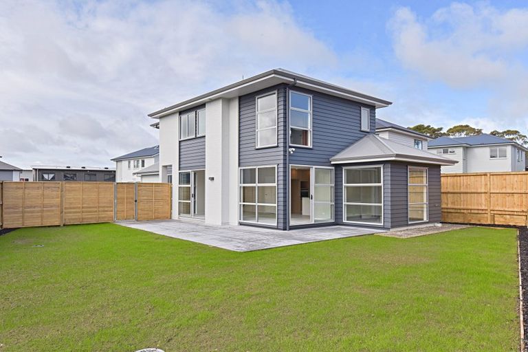 Photo of property in 55 O'meara Street, Swanson, Auckland, 0614