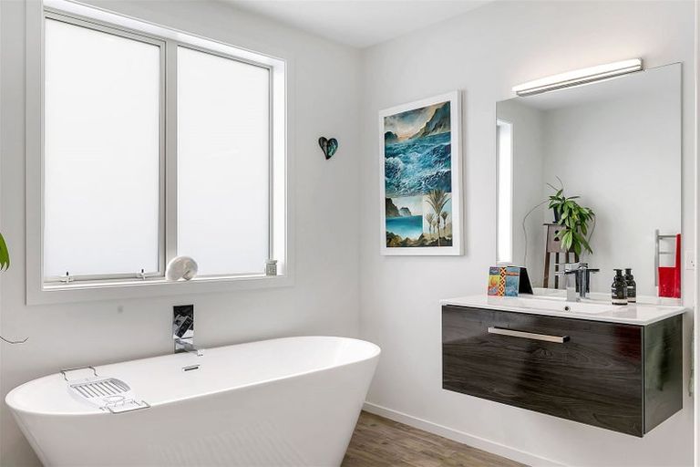 Photo of property in 112 John Burke Drive, Aotea, Porirua, 5024