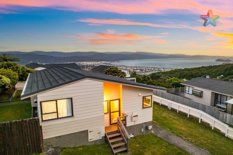 Photo of property in 284 Maungaraki Road, Maungaraki, Lower Hutt, 5010