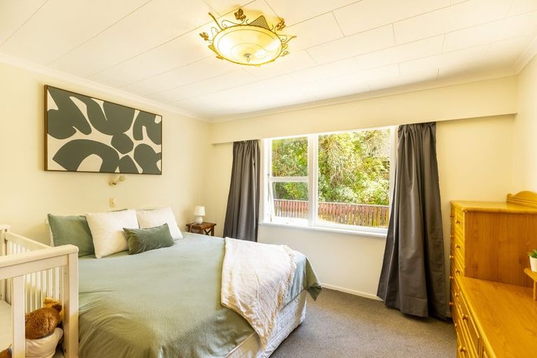 Photo of property in 4b Te Uruhi Grove, Paraparaumu, 5032