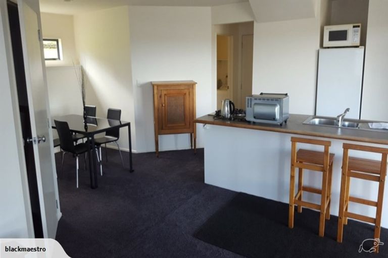 Photo of property in 2/813 East Coast Road, Northcross, Auckland, 0630