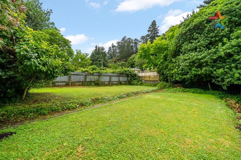 Photo of property in 106 Hine Road, Wainuiomata, Lower Hutt, 5014