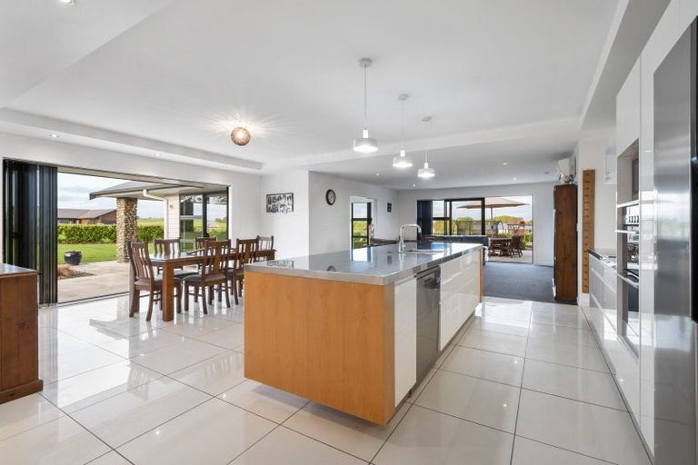 Photo of property in 208 Taipo Road, Rongotea, Palmerston North, 4476