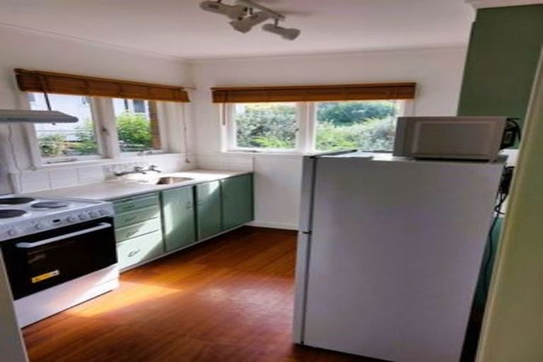 Photo of property in 4/162 Onewa Road, Northcote, Auckland, 0627