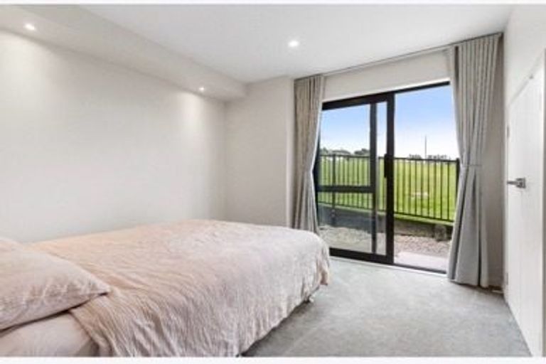 Photo of property in 36 Pohewa Road, Silverdale, 0932