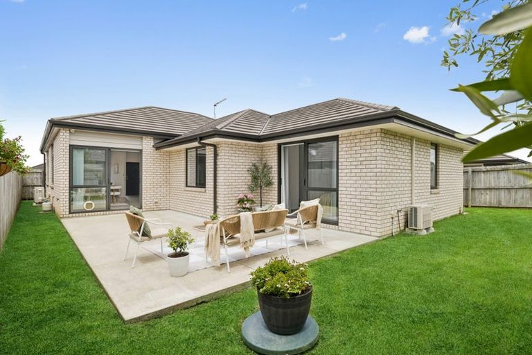 Photo of property in 14 Tawhiti Road, Pukekohe, 2120