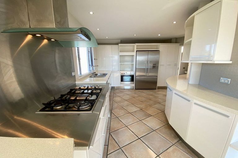 Photo of property in 49a Renoir Street, West Harbour, Auckland, 0618