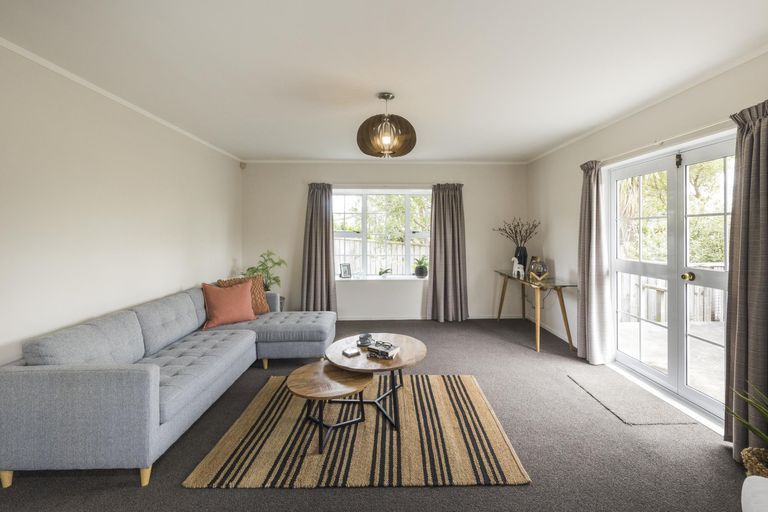 Photo of property in 155 Summerhill Drive, Fitzherbert, Palmerston North, 4410