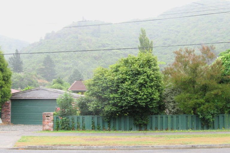 Photo of property in 14 Black Beech Street, Birchville, Upper Hutt, 5018