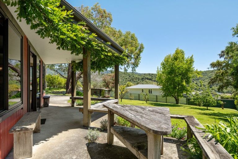 Photo of property in 20 Lincoln Street, Picton, 7220