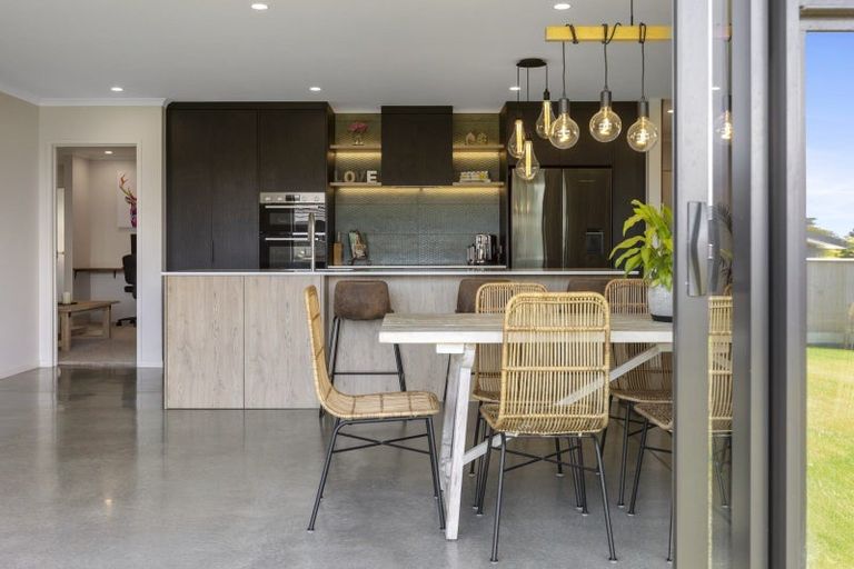 Photo of property in 10 Kararaina Close, Whalers Gate, New Plymouth, 4310