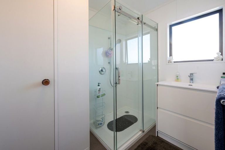 Photo of property in 21 Ingle Avenue, Richmond Heights, Taupo, 3330