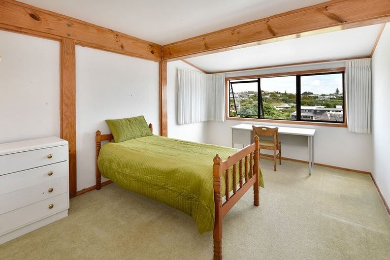 Photo of property in 65 De Luen Avenue, Tindalls Beach, Whangaparaoa, 0930