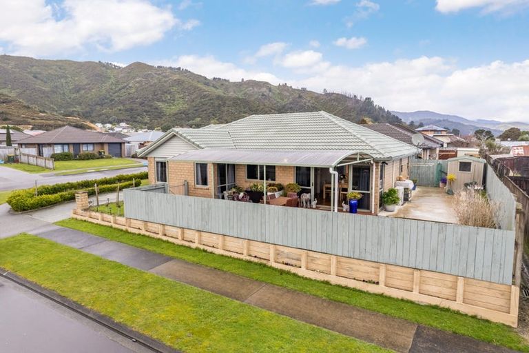 Photo of property in 2 Fraser Colman Grove, Wainuiomata, Lower Hutt, 5014