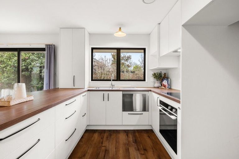 Photo of property in 2/7 Ringwood Place, Avonhead, Christchurch, 8042