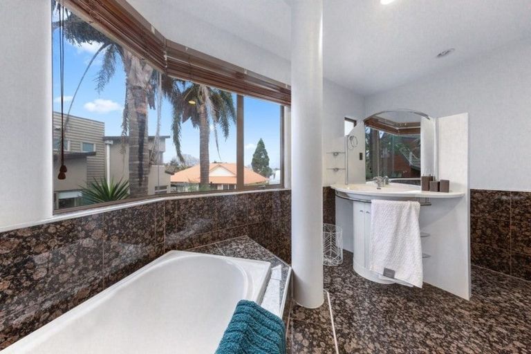 Photo of property in 6 Shepherds Road, Papakura, 2110