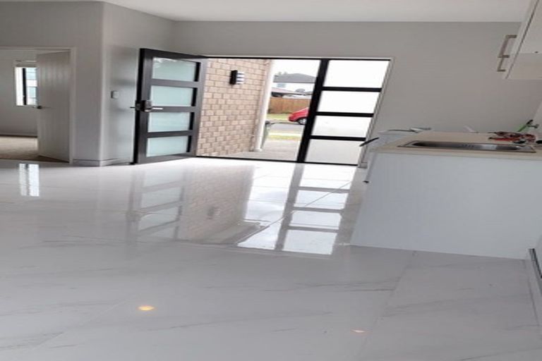 Photo of property in 2 Castlederg Drive, Flat Bush, Auckland, 2019