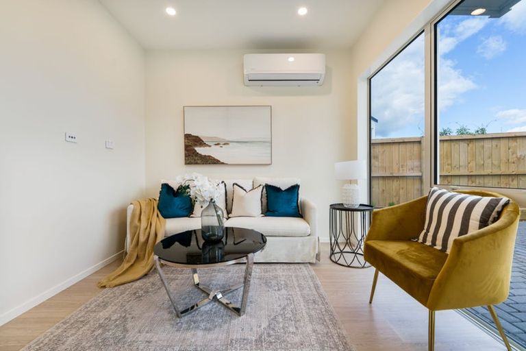 Photo of property in 6d Law Street, Torbay, Auckland, 0630