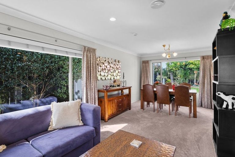 Photo of property in 7 Nypa Way, Somerville, Auckland, 2014