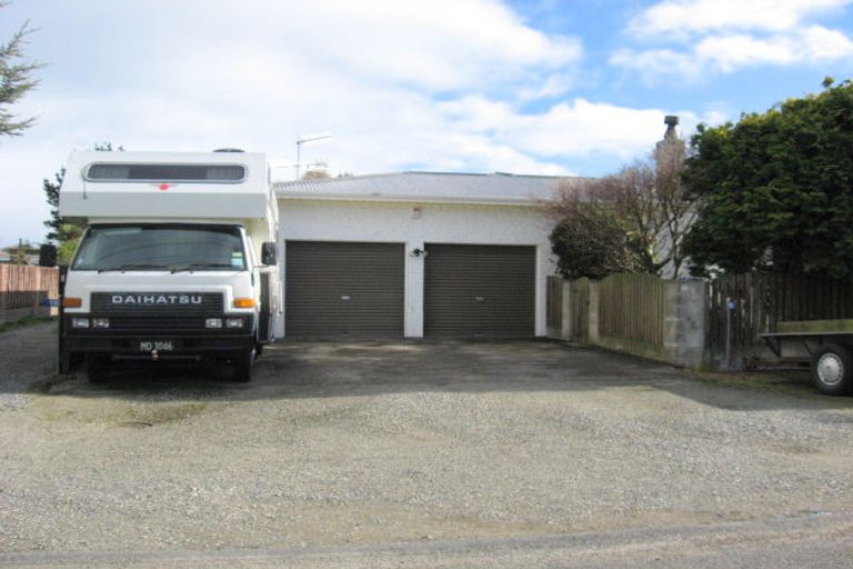 Photo of property in 114 Ruru Avenue, Otatara, Invercargill, 9879