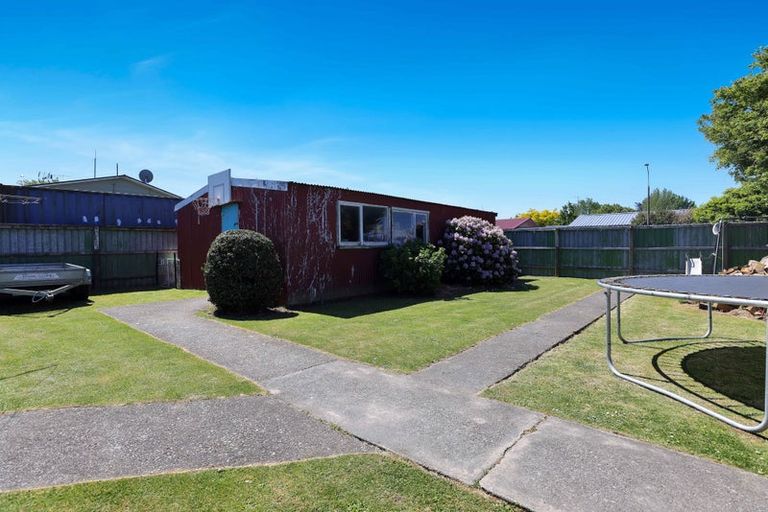Photo of property in 64 Mcmurdo Street, Tinwald, Ashburton, 7700