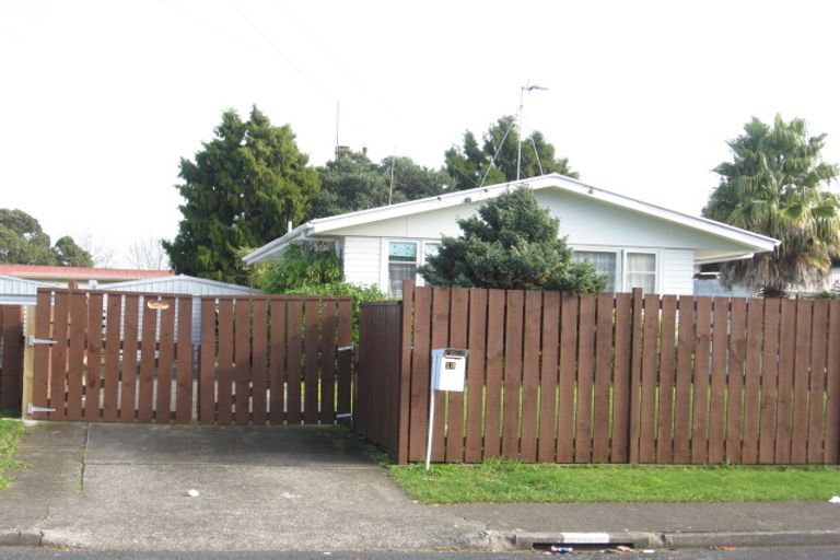 Photo of property in 12 Mcdivitt Street, Manurewa, Auckland, 2102
