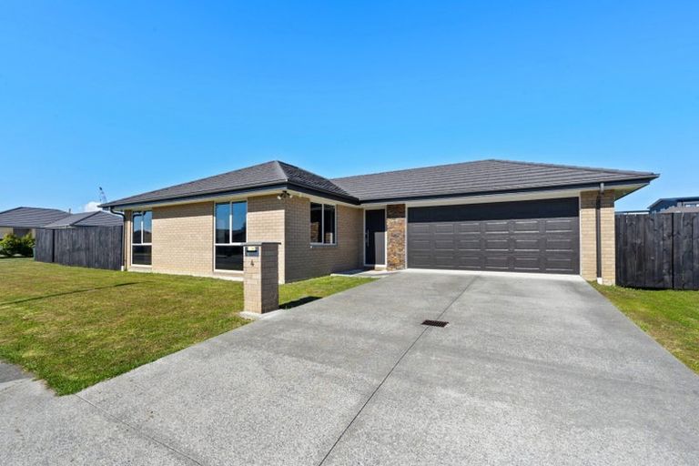 Photo of property in 4 Captain Mitchell Drive, Opaheke, Papakura, 2113