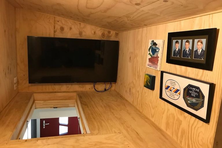 Photo of property in 22 Woodlau Rise, Huntsbury, Christchurch, 8022