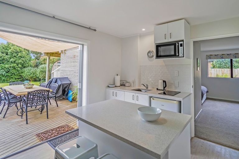 Photo of property in 279 Peka Peka Road, Peka Peka, Waikanae, 5391