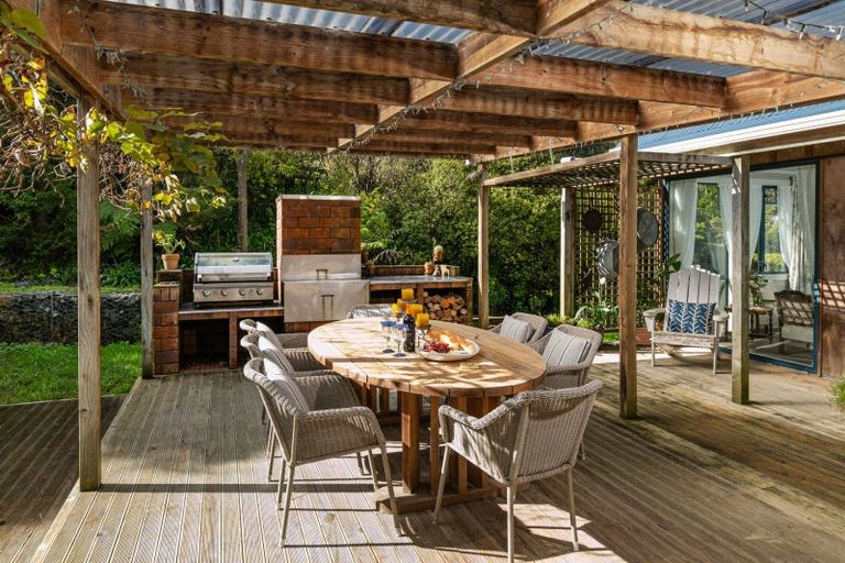 Photo of property in 487 Kanohi Road, Kaukapakapa, 0873