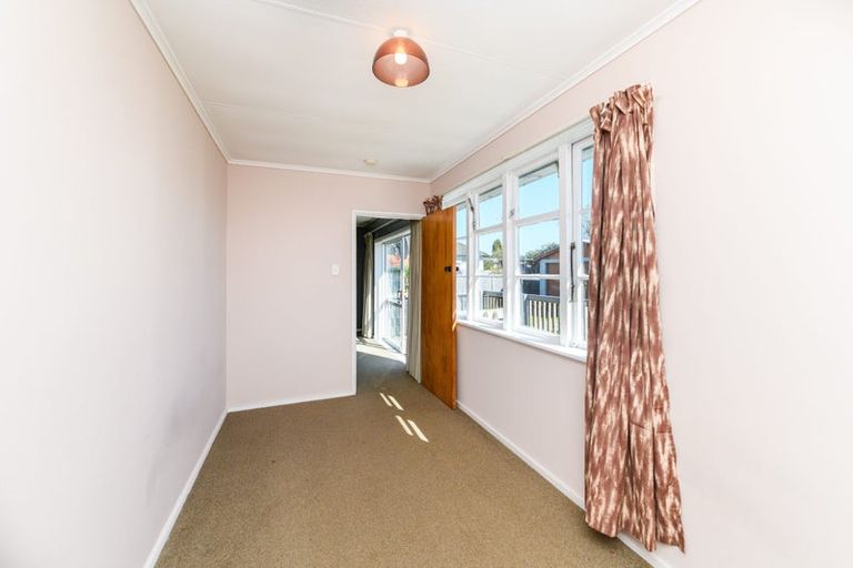 Photo of property in 23 Clyde Crescent, Roslyn, Palmerston North, 4414