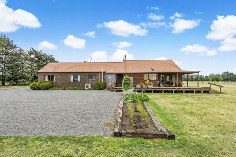 Photo of property in 84 Derretts Road, Hororata, Darfield, 7572