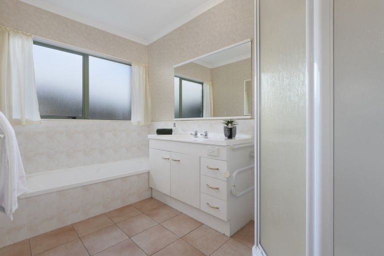 Photo of property in 60 Sapphire Drive, Hairini, Tauranga, 3112