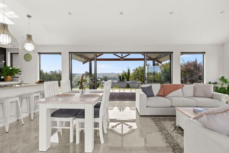 Photo of property in 10 Quarry Ridge, Poraiti, Napier, 4182