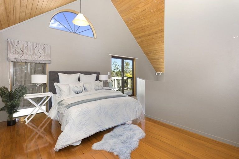 Photo of property in 10a Burn-murdoch Street, St Andrews, Hamilton, 3200