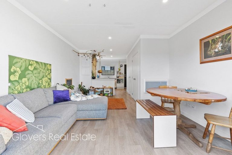 Photo of property in 4/2 Brandon Road, Glen Eden, Auckland, 0602