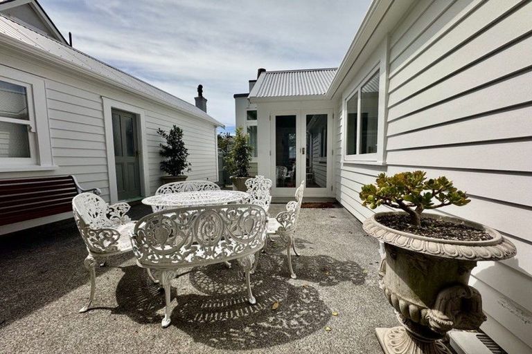 Photo of property in 240 Tinakori Road, Thorndon, Wellington, 6011