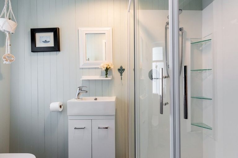 Photo of property in 71 Milton Road, Bluff Hill, Napier, 4110