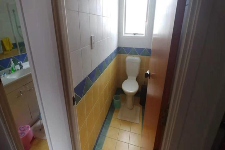 Photo of property in 18 Annison Avenue, Glen Eden, Auckland, 0602