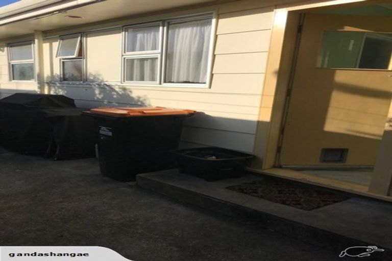 Photo of property in 2/175 Park Road, West End, Palmerston North, 4410